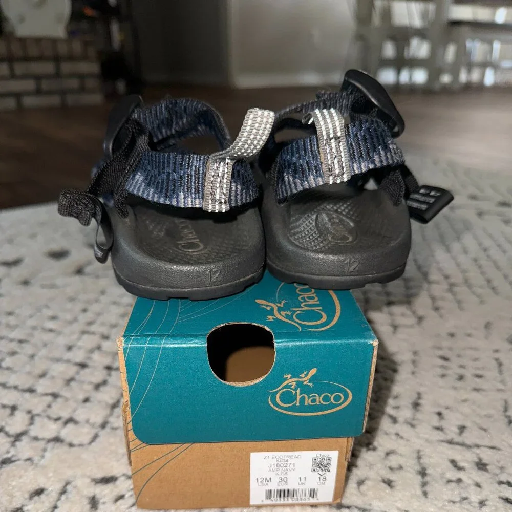 Chaco Unisex-Child Z1 Ecotread Sandal Size 12 Barely worn EEUC!!  NAVY